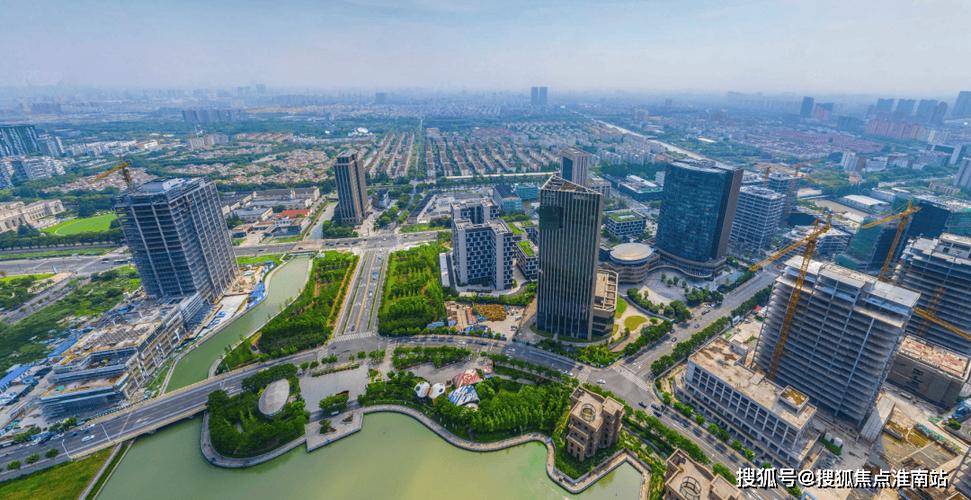 示意图在发展定位上,莘庄商务区将集成电路产业和总部经济作为未来